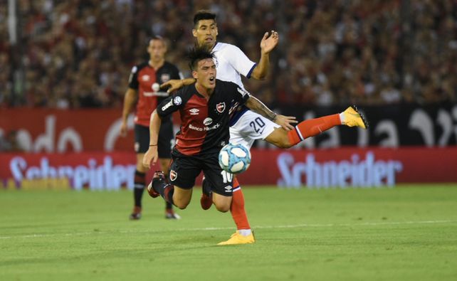 Newells - Estudiantes 2020 en vivo: qué canal transmite y televisa para ver online y a qué hora juegan por la Superliga el sábado 8 de febrero