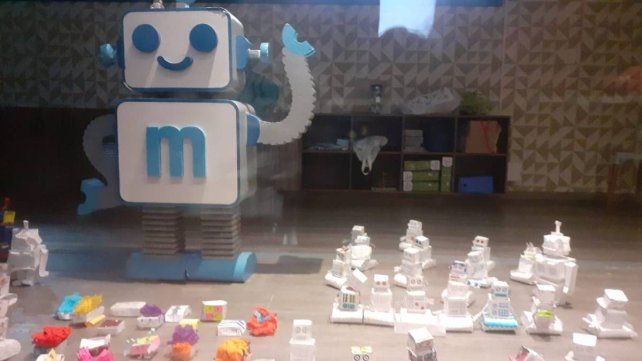 Hay una necesidad de fomentar la ciudadanía digital en la era tecnológica