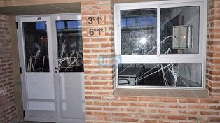 Destrozos y daños en la escuela San Martín de Paraná