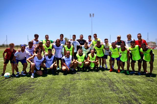 Referentes de Newells se reencontraron para celebrar su pertenencia rojinegra