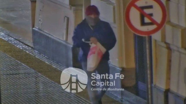 El hombre detenido por la GSI y la policía luego de robar en un comercio en Lisandro de la Torre y San Martín&nbsp;