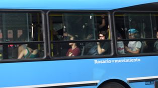 Normalidad. Con el cobro de la totalidad del sueldo a los choferes, el transporte salió del alerta.