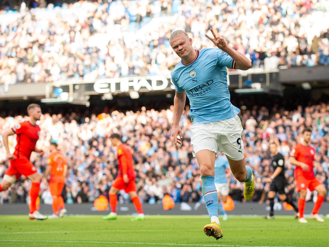 Haaland vuelve a marcar por duplicado y el City se arrima al líder Arsenal