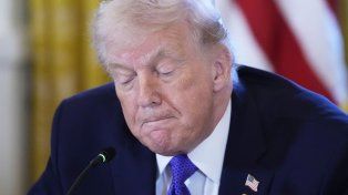 Trump advierte a Cuba que no le llegará más petróleo venezolano