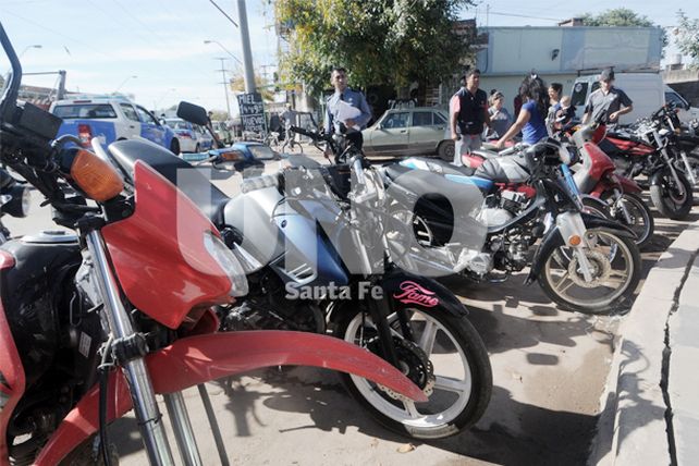 Detuvieron a 100 personas e incautaron 60 motocicletas
