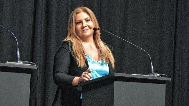 En el debate, Ana Cantiani apuntó contra el sueldo de los concejales: No puede ser En el debate, Ana Cantiani apuntó contra el sueldo de los concejales: No puede ser