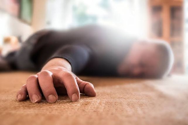 Cómo ayudar a una persona que tiene un síncope. Las maniobras pueden salvar vidas&nbsp;