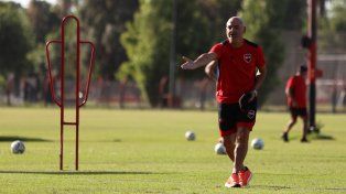 Newells: la dupla técnica recibió una buena noticia en el regreso a los entrenamientos