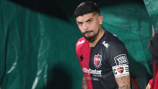Entre la marea de críticas, Ever Banega finalizó su contrato con Newells y es jugador libre.