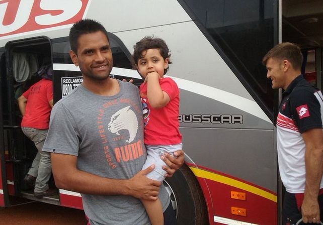 La delegación Santa partió ayer con destino a Tandil. (Foto gentileza La Fiesta del Fútbol)