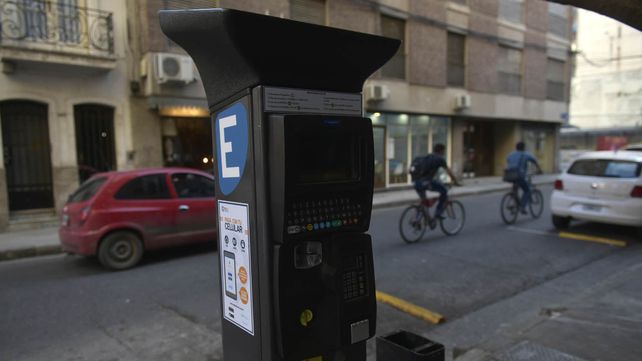 Las multas por estacionamiento medido en Rosario pueden llegar a los 55 mil pesos.