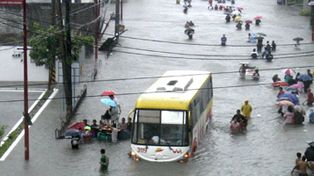 El hurac&aacute;n Ketsana caus&oacute; 144 muertos y graves inundaciones en Filipinas