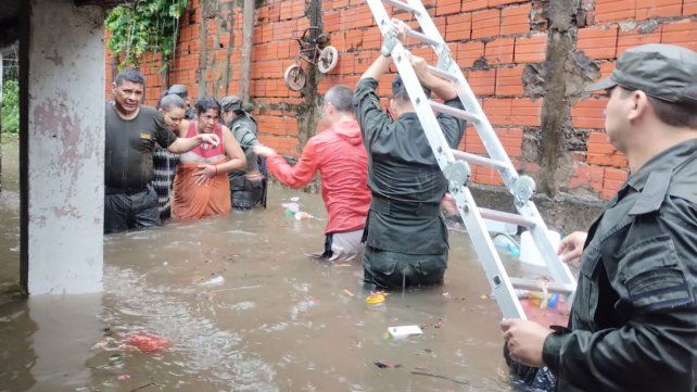 Corrientes: cayeron más de 300 milímetros de lluvia y hay 200 barrios afectados