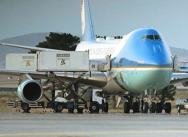 Trump se escondió en un contenedor de comida para salir en secreto de Turquía
