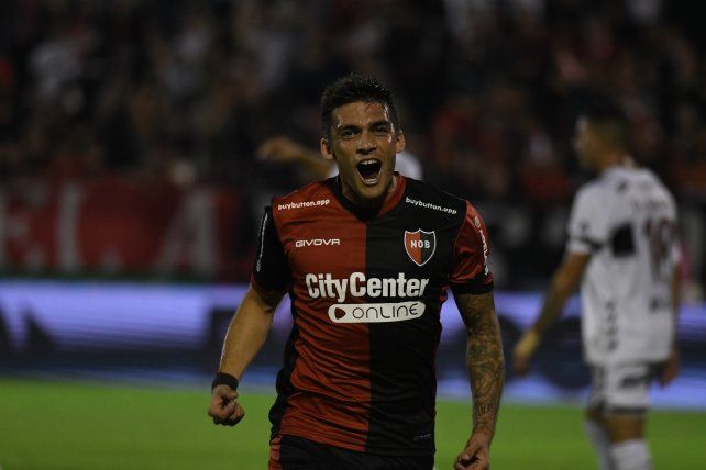 Juan Garro grita el gol del domingo en el 3 a 1 a Platense.