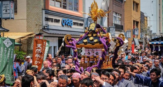Sanja Matsuri, el festival en el que la mafia japonesa exhibe su poder