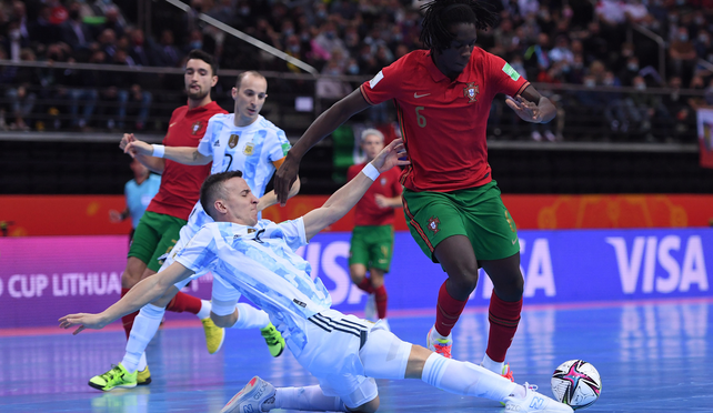 La selección argentina de futsal perdió la final ante Portugal por 2-1.