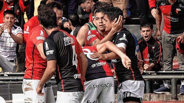 Colón tiene prohibido tirar la toalla: la grandeza y los colores que imponen seguir soñando