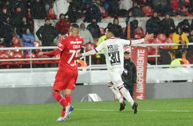 Cristian Ferreira abrió el marcador en el 2-0 de Newell
