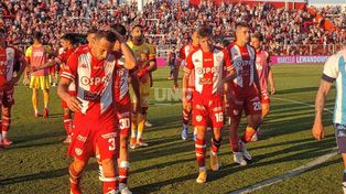 Unión no pudo aguantarlo y Racing le arrebató dos puntos en la lucha por llegar a la Copa