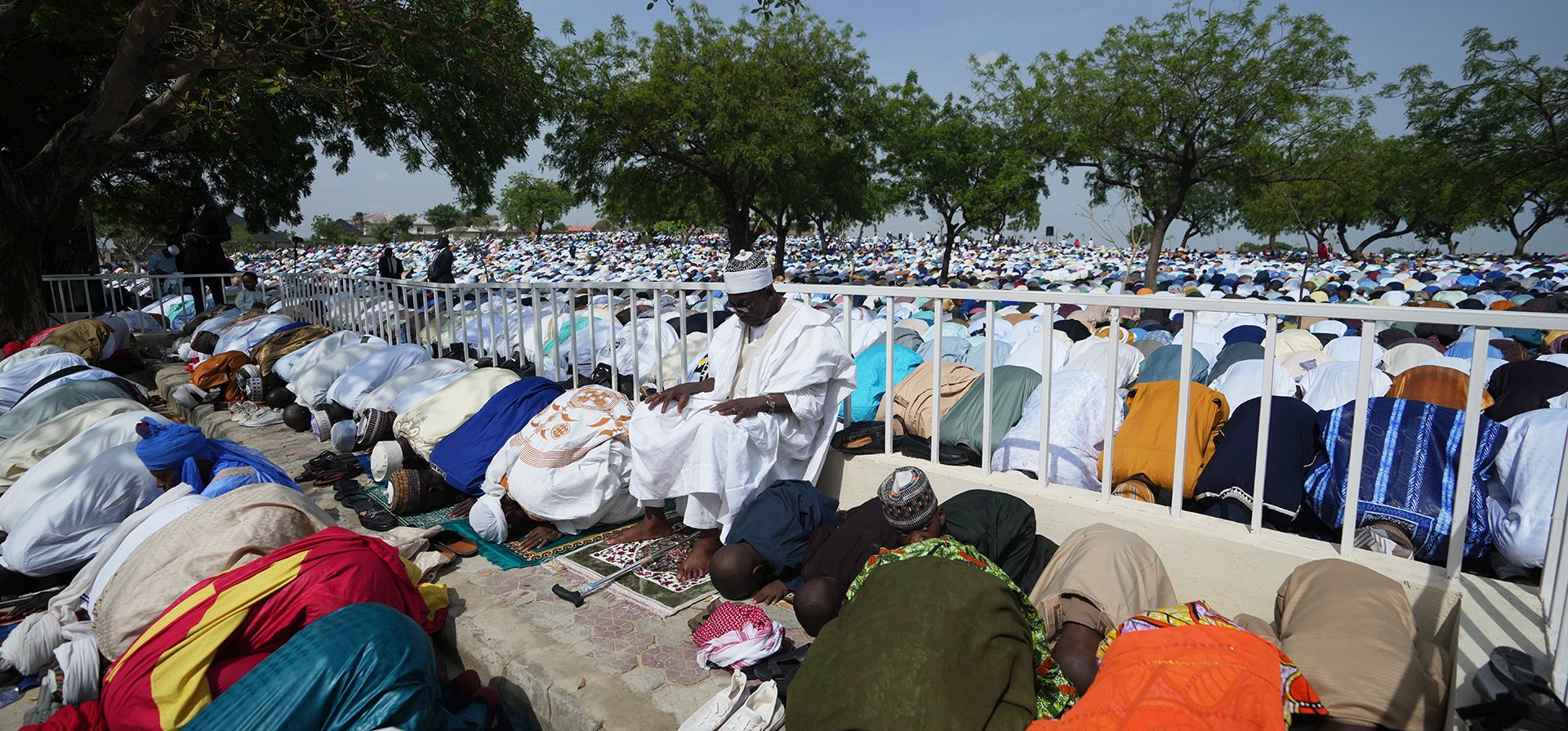 Musulmanes asisten a las oraciones de Eid al-Adha en un campo abierto en Minna, Nigeria, el miércoles 27 de mayo de 2026. (Foto AP/Sunday Alamba) Musulmanes asisten a las oraciones de Eid al-Adha en un campo abierto en Minna, Nigeria, el miércoles 27 de mayo de 2026. (Foto AP/Sunday Alamba)