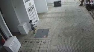 Se masturbó frente a una mujer en pleno centro