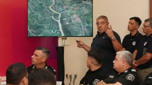 Fernando Fleitas explica los lugares por donde pasará la Maratón Santa Fe-Coronda.
