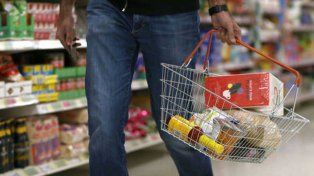 Consumo en mutación: leve repunte, caída en supermercados y giro hacia compras de cercanía