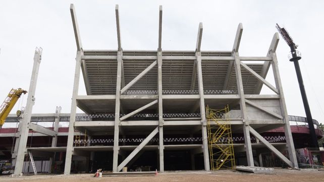 La nueva tribuna que se está construyendo y avanzando en el sector de El Palomar.