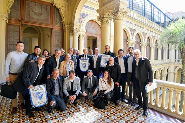 La comisión directiva de Argentino