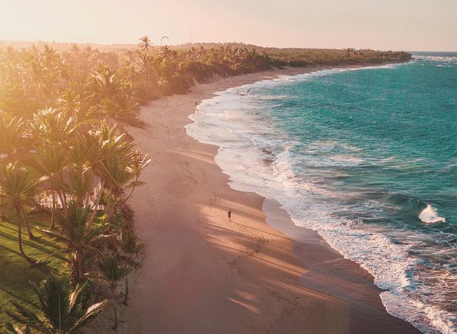 Las extensas playas y rincones naturales son uno de los atractivos de Puerto Plata.