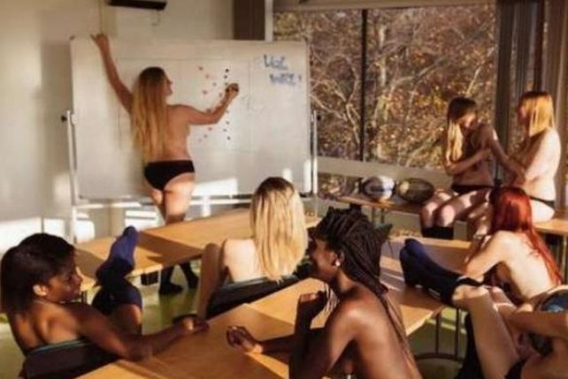 Se desnudaron para un calendario con fines solidarios