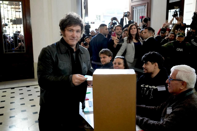Javier Milei fue a votar