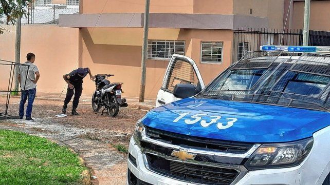 En la vía pública el ciudadano colombiano efectuó una serie de disparos contra otro hombre.