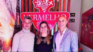 Los referentes de Vermelho Viajes celebrando casi una década de trabajo conjunto.