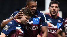 Guido Petti (derecha) festeja el triunfo de Bordeaux, donde comparte equipo con otro Puma Bautista Delguy, ante el Racing de París, escuadra del rosarino Juan Imhoff. Guido Petti (derecha) festeja el triunfo de Bordeaux, donde comparte equipo con otro Puma Bautista Delguy, ante el Racing de París, escuadra del rosarino Juan Imhoff.