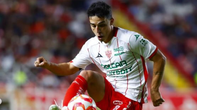 Lorenzo Faravelli juega en Necaxa y debe interrumpir el contrato para llegar a Newells.&nbsp;