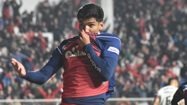 Misael Aguirre, tras su primer gol: Espero dejar una huella en el club
