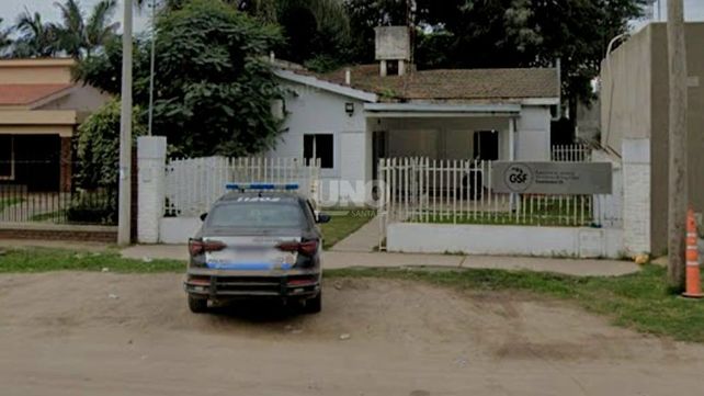 Un preso que estaba esposado a una columna metálica se evadió de la Comisaría 23° de Santo Tomé