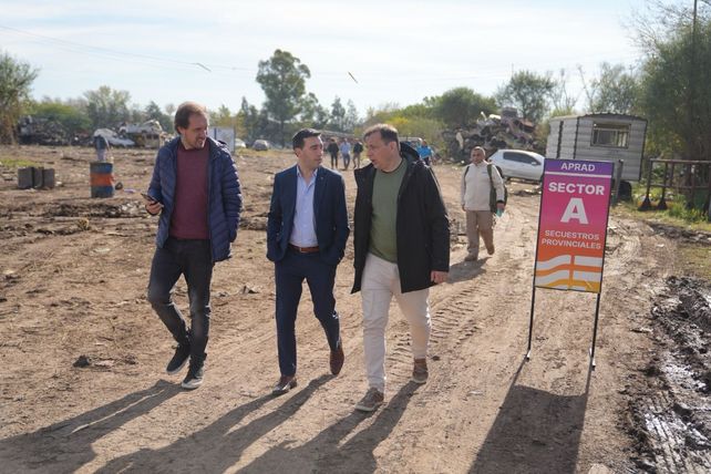 Los funcionarios recorrieron el lugar luego del acuerdo entre provincia y Municipalidad de Rosario.