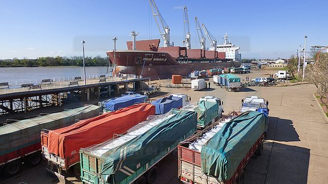 Embarcan 12.500 toneladas de arroz con destino a Irak, desde Concepción del Uruguay