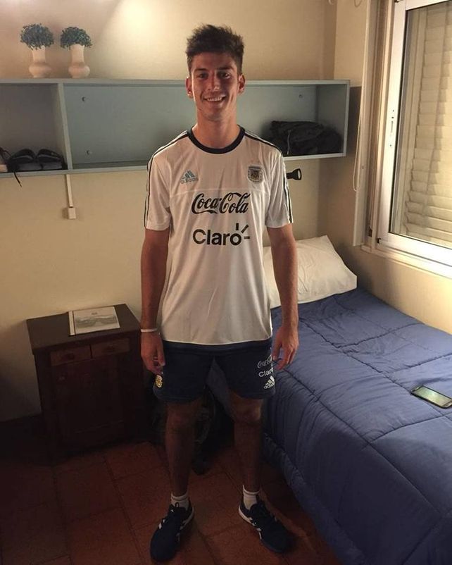 Juan Cruz Franzoni, el juvenil de Patronato que se encuentra en el predio de Ezeiza