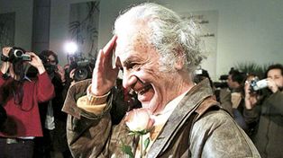 El antipoeta chileno Nicanor Parra gan&oacute; a los 97 a&ntilde;os el premio Cervantes