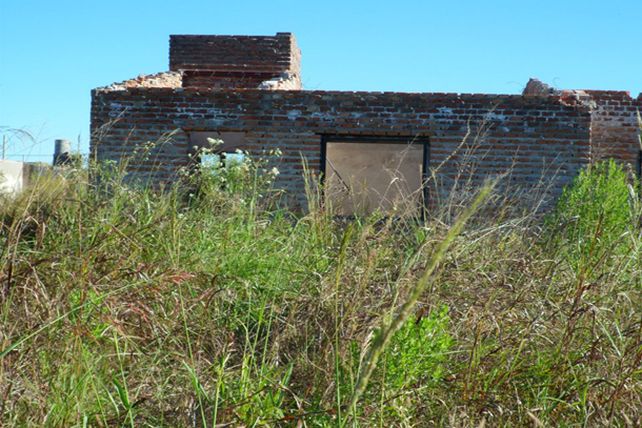 Solicitan informes sobre plan de viviendas abandonado en el norte de la ciudad