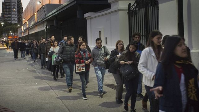 Los trabajadores sufren las consecuencias de la pandemia de coronavirus.