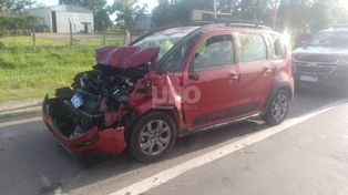 Dos heridos y un caballo muerto tras un choque en la Ruta 19