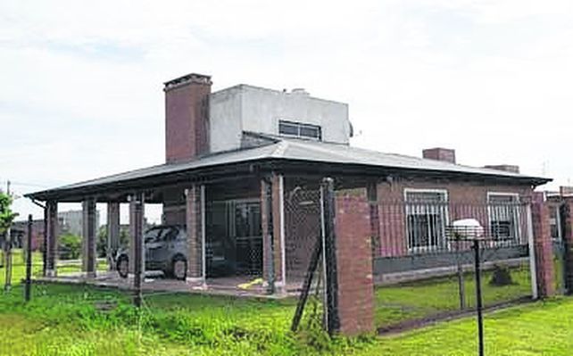 La casa. En esta propiedad del nuevo loteo El Molino se desencadenó la tragedia el sábado al caer la tarde.