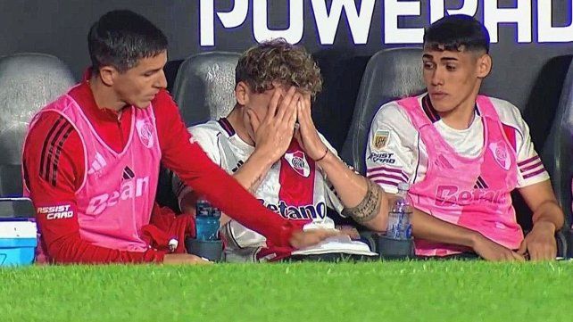 Facundo Colidio salió lesionado.