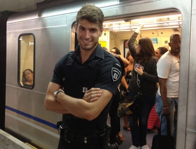 El sexy modelo de seguridad del subte de Brasil
