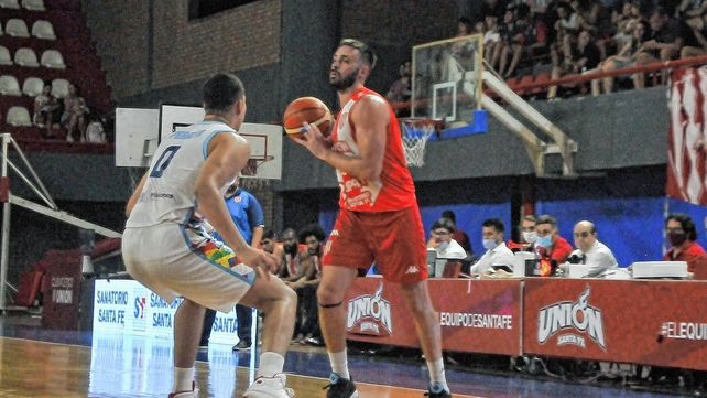 Unión no pudo ante el poderío de los extranjeros que presentó Oberá TC.